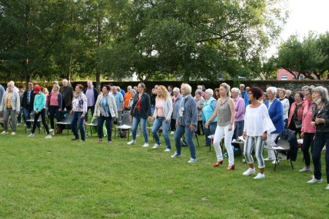 Ein Teil der 130 Aktiven in Aktion. Foto: privat.
