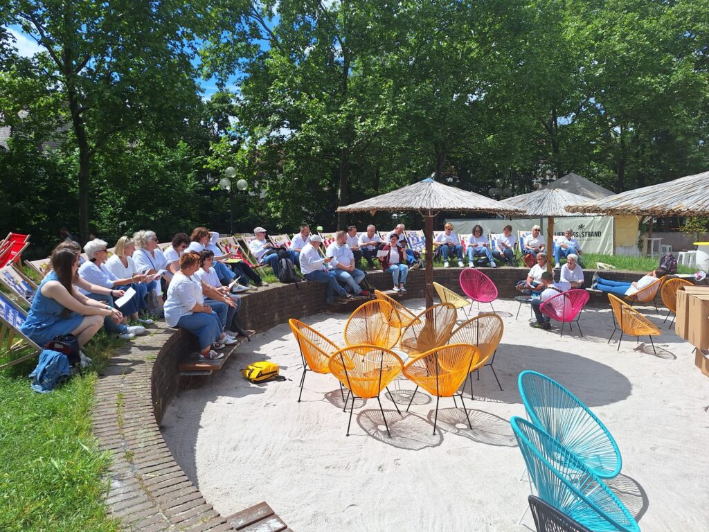 Marla Wöllstein erzählt von ihren Abenteuern beim Chorfest in Nürnberg. Foto: R. Wöllstein