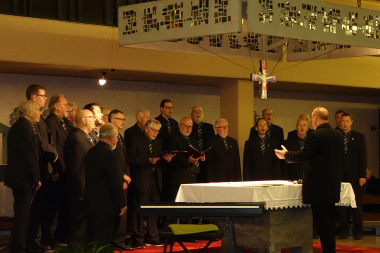 Der Männerchor MGV Liederkranz Wallmenroth lädt am 28. Februar zum Chorkonzert 'Hymne' nach Wallmenroth ein. Foto: Katharina Rolland